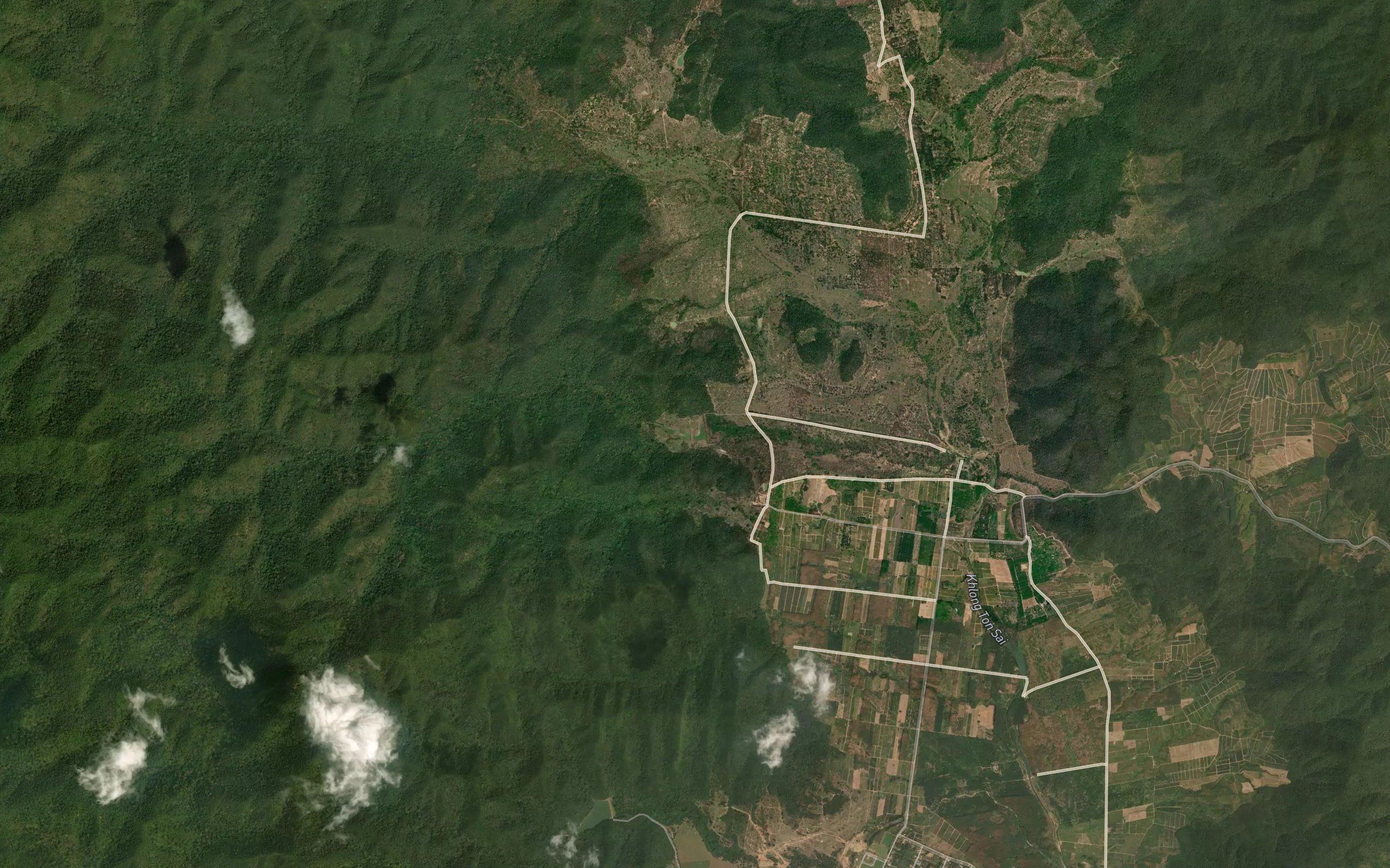 Ang Kep Nam Huai Luek