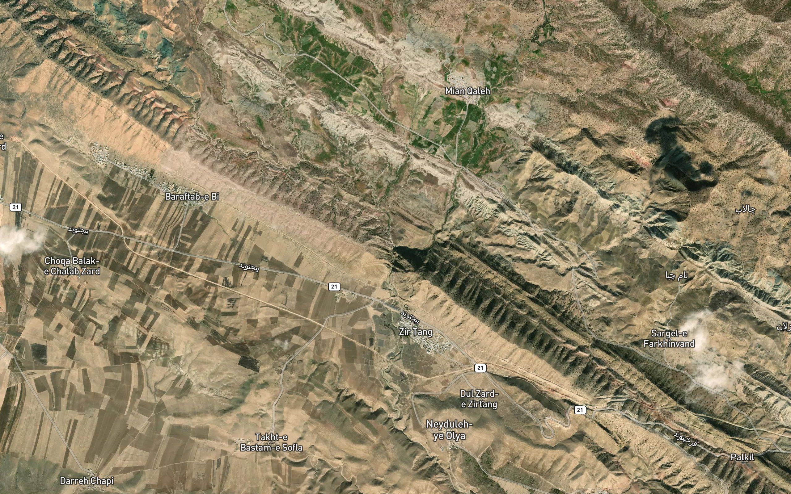Rudkhaneh-ye Ab Mian Qal`eh