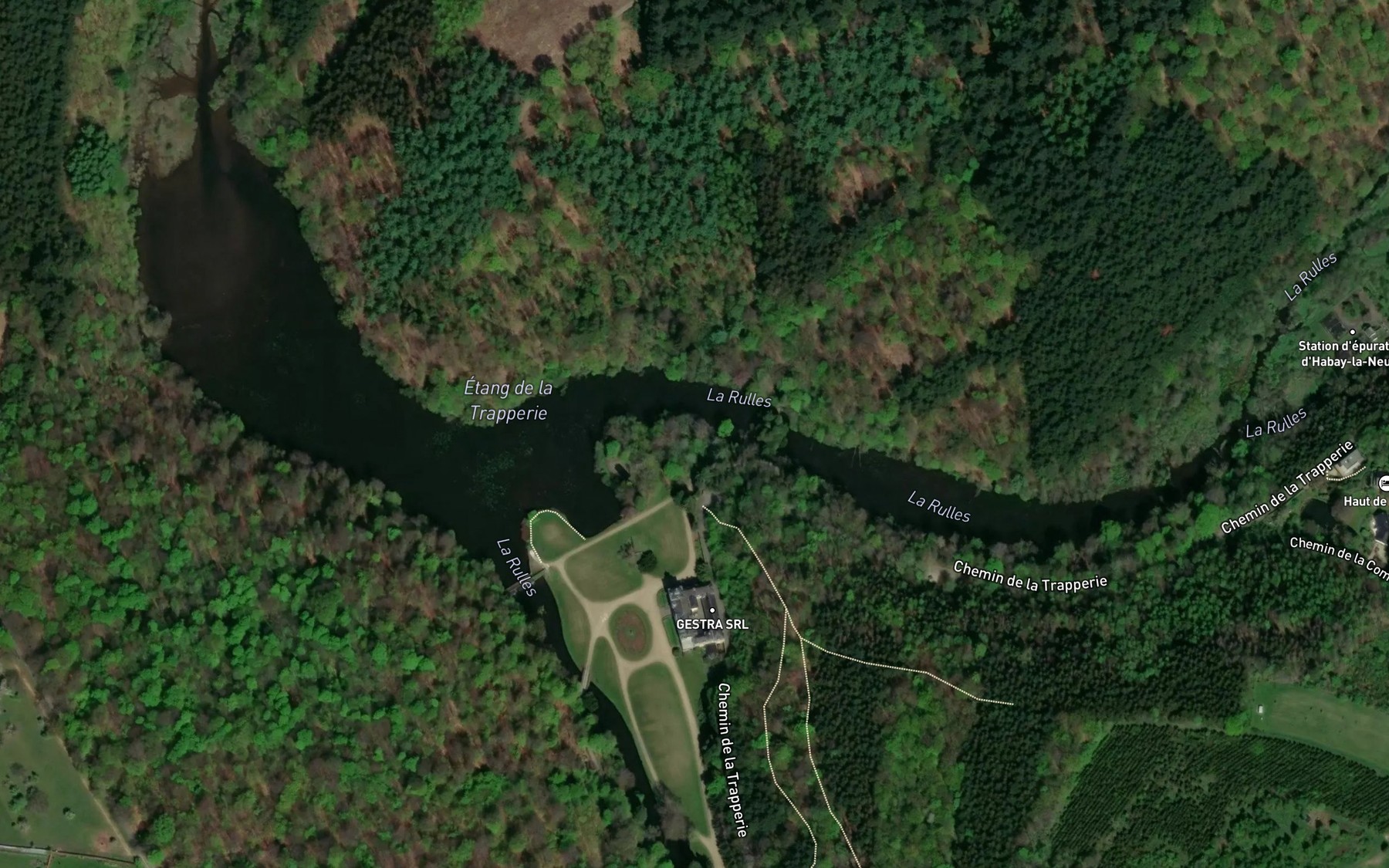 Satellite map of the Etang de la Trapperie