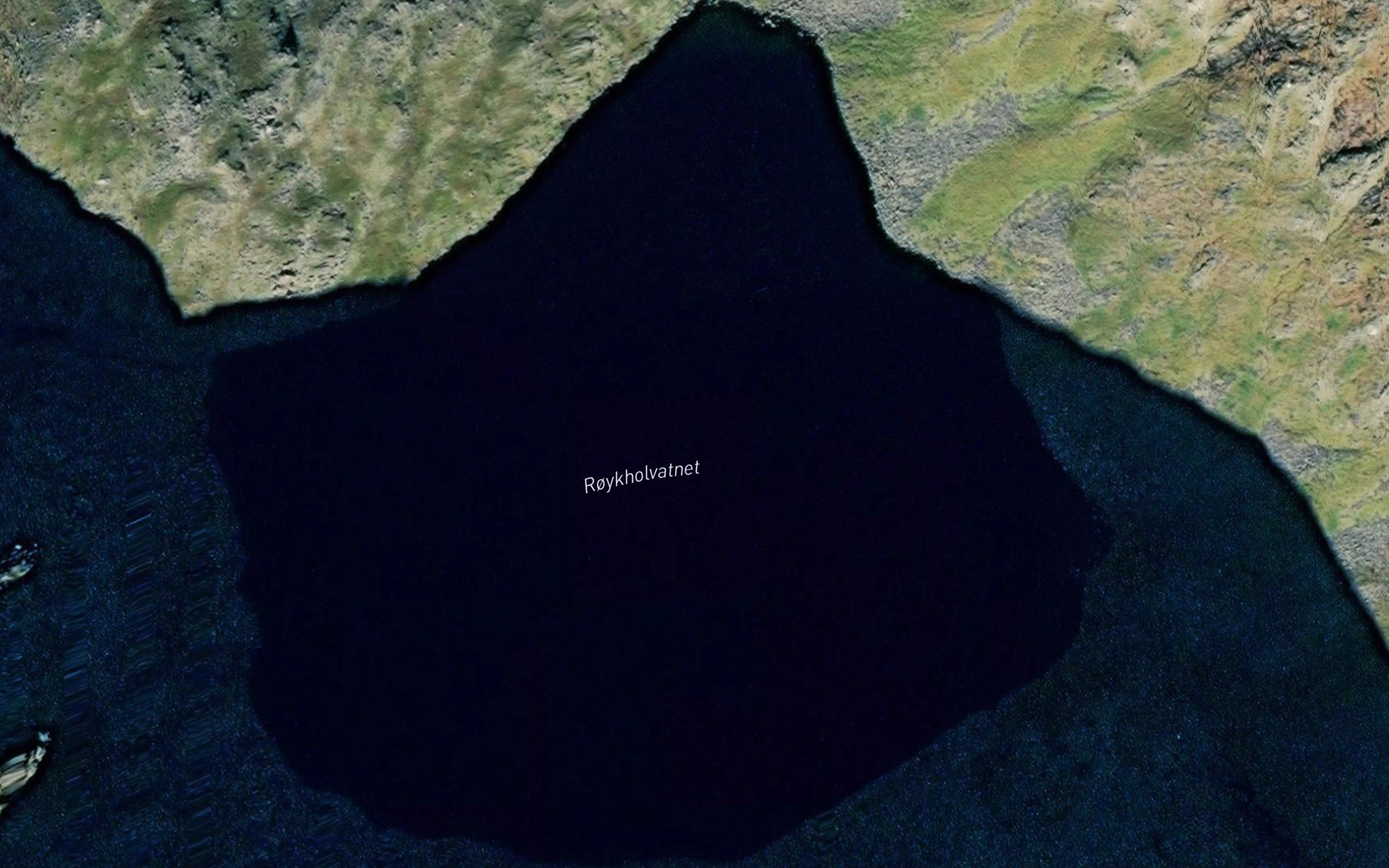 Roykholvatnet
