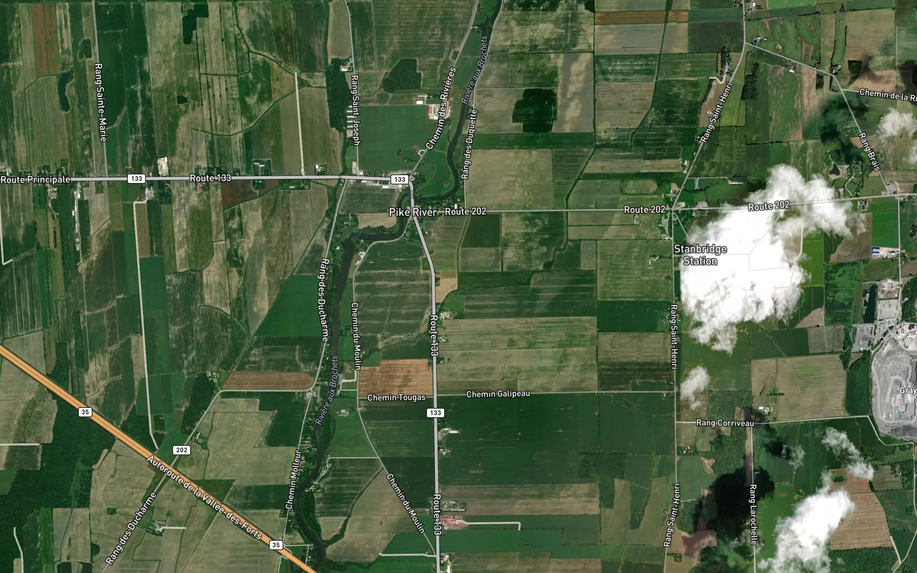 Satellite map of the Cours d'eau Charles-Cote