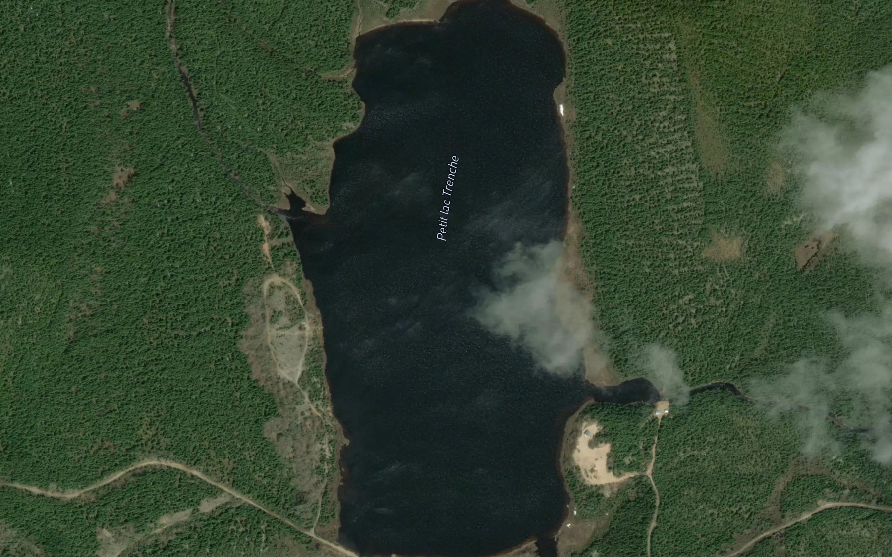 Satellite map of the Petit lac Trenche