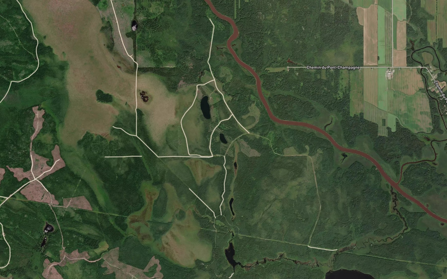 Satellite map of the Lac Ouellet