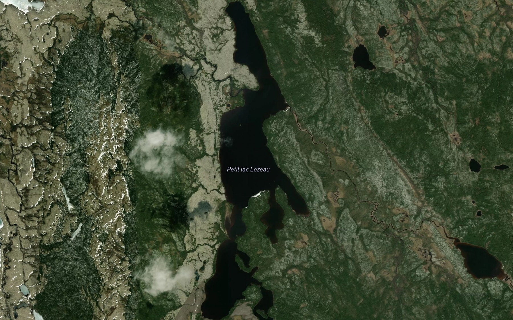 Satellite map of the Petit lac Lozeau
