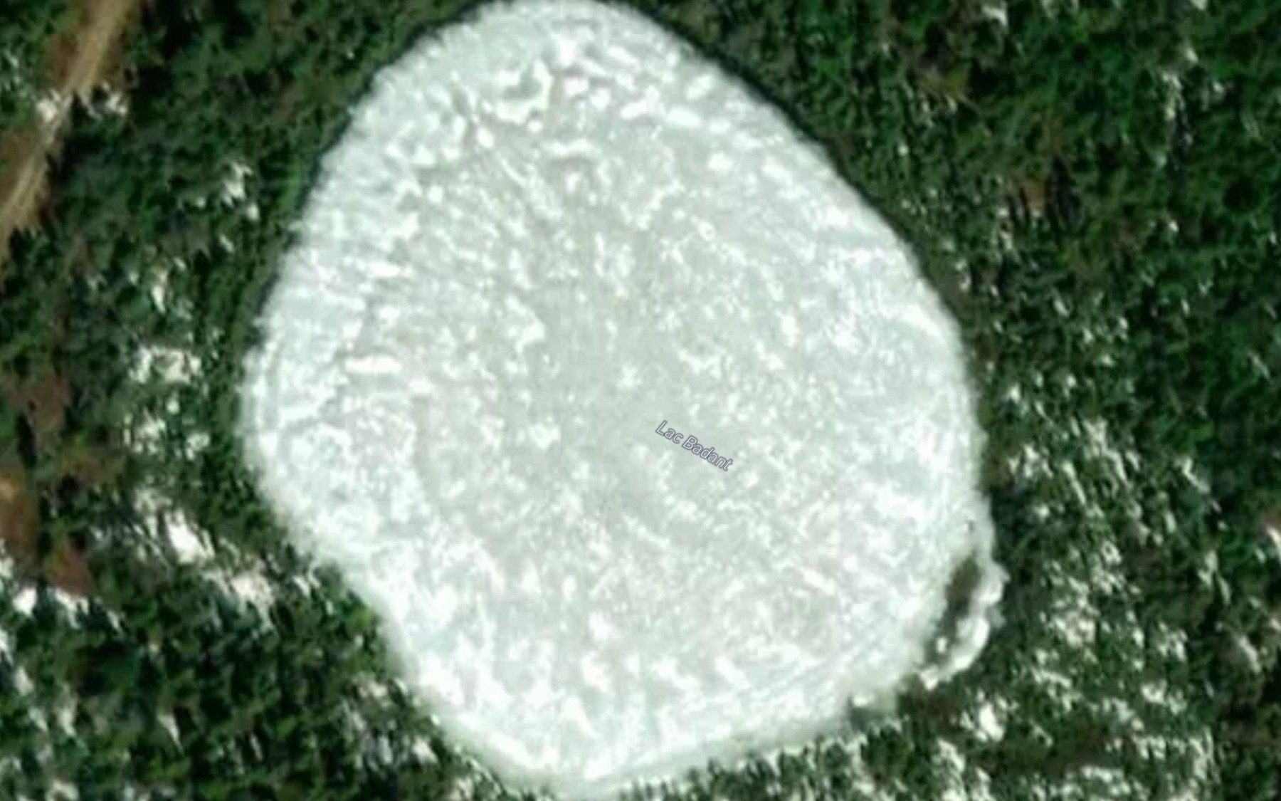 Satellite map of the Lac Badant