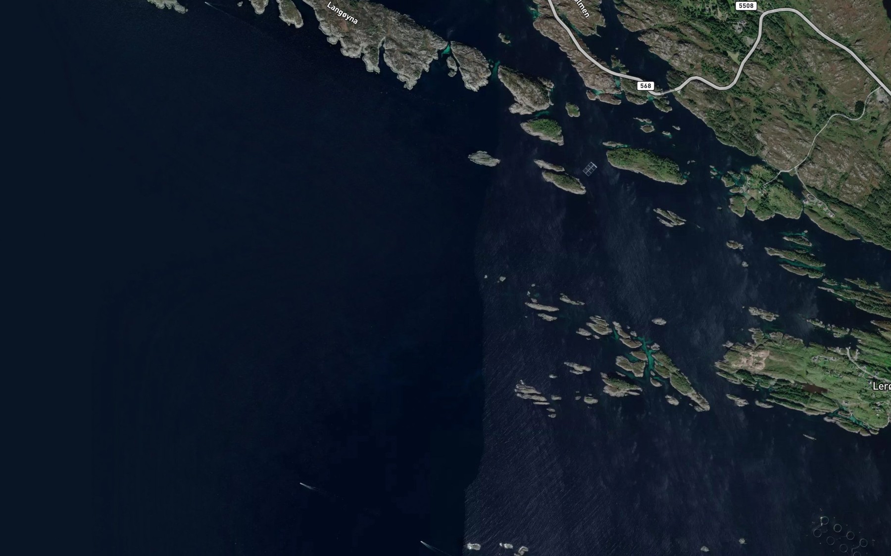 Satellite map of the Vardholmbaen
