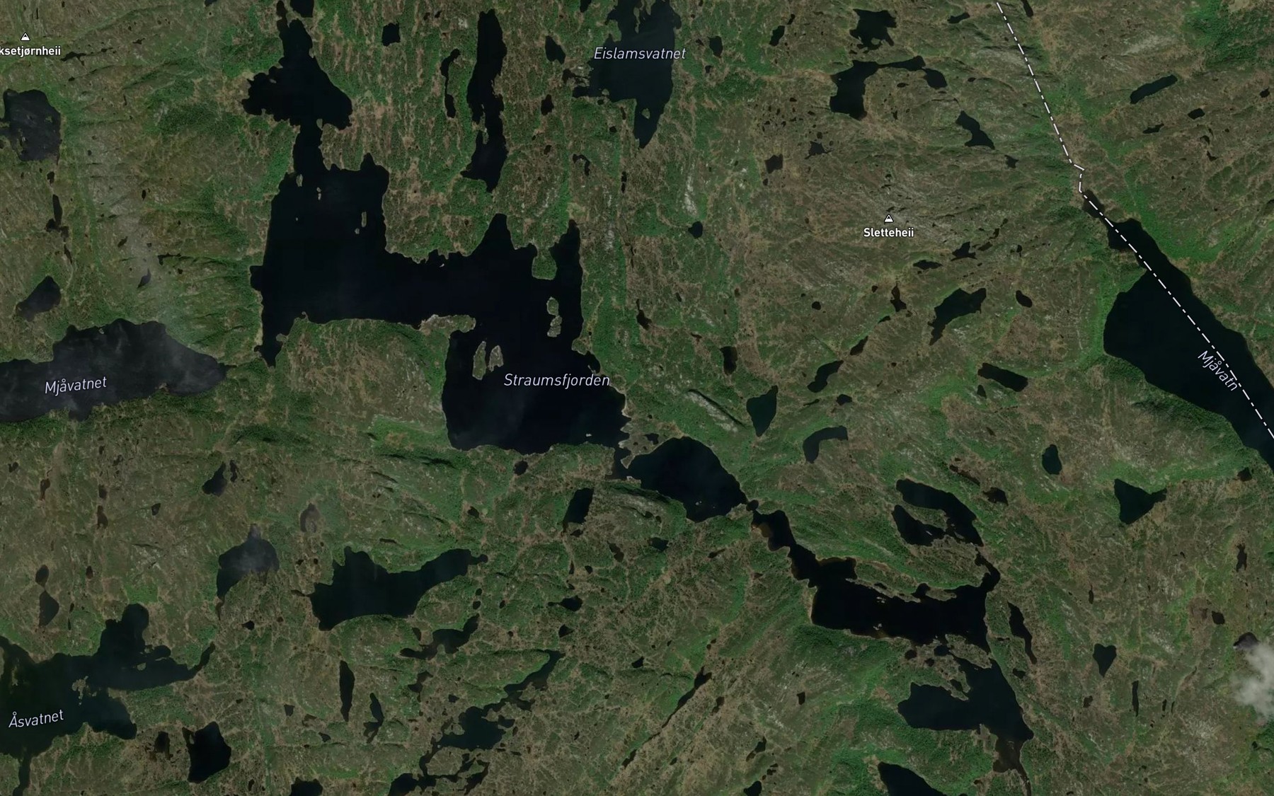 Satellite map of the Straumsfjorden