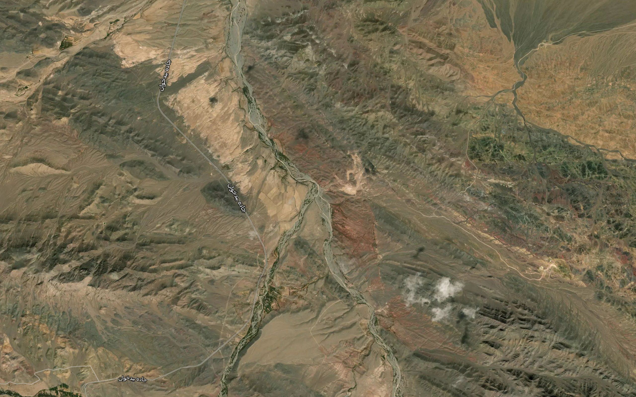 Rudkhaneh-ye Karezar