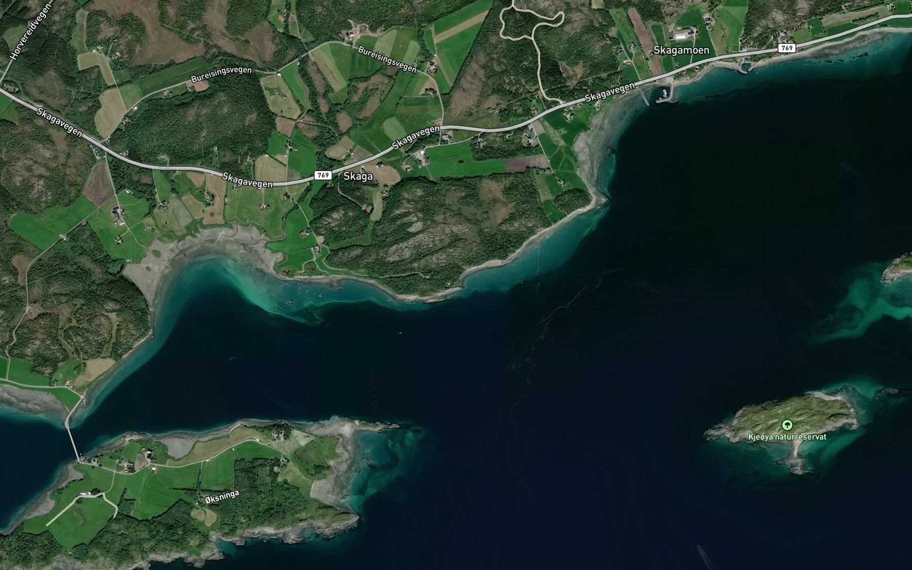 Satellite map of the Lennavika