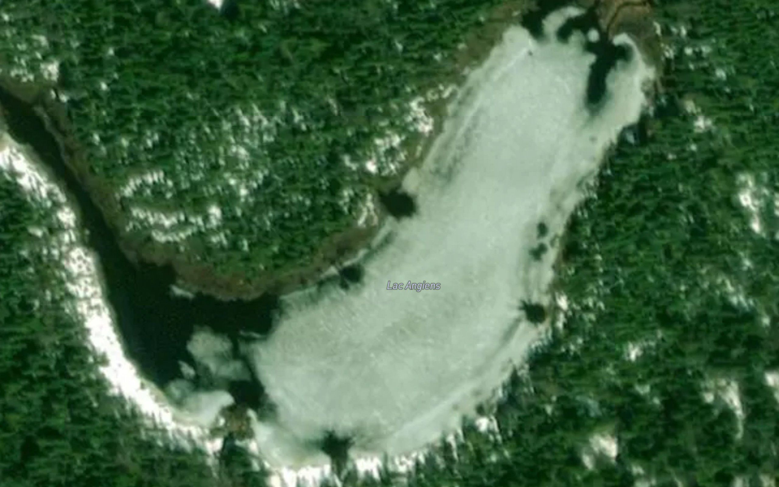 Lac Angiens