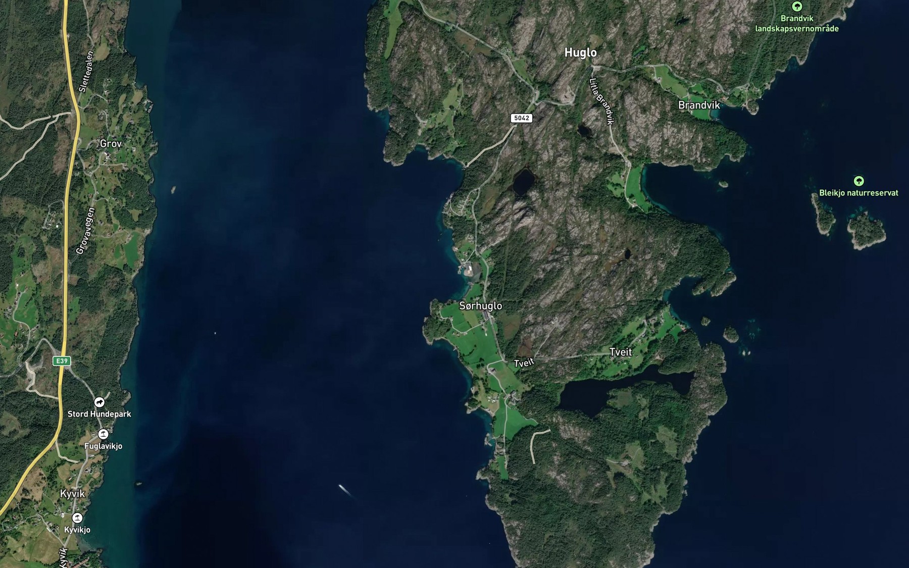 Satellite map of the Reinertsvika
