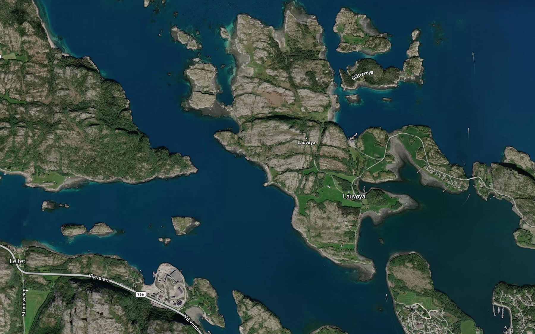 Satellite map of the Breivikstranda