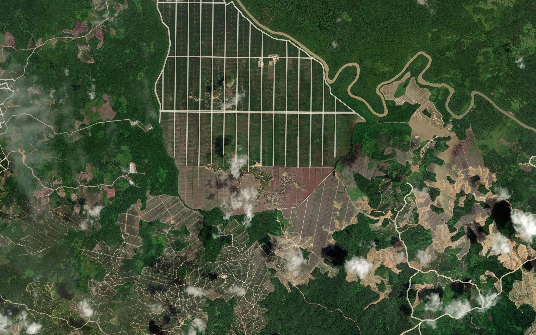 Satellite map of the Sungai Selezu