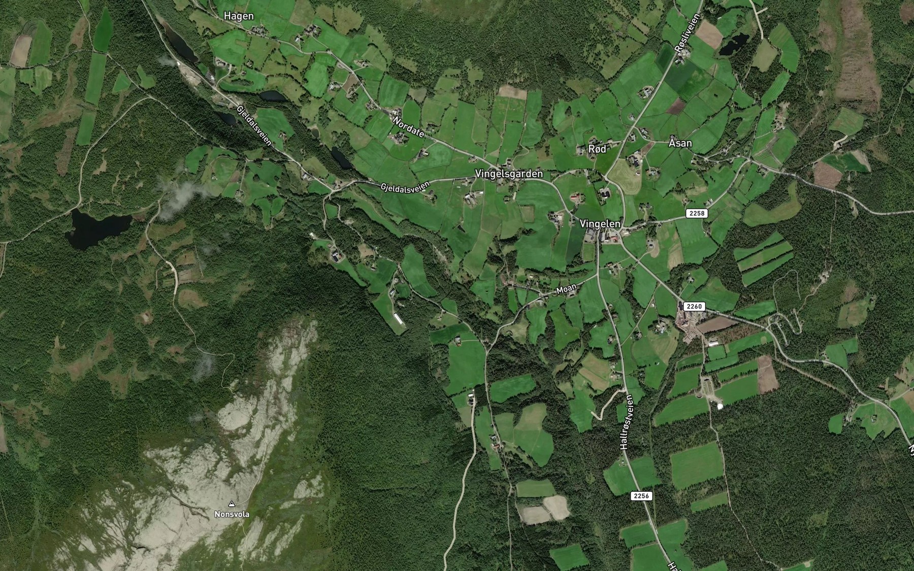 Satellite map of the Kvennbekken