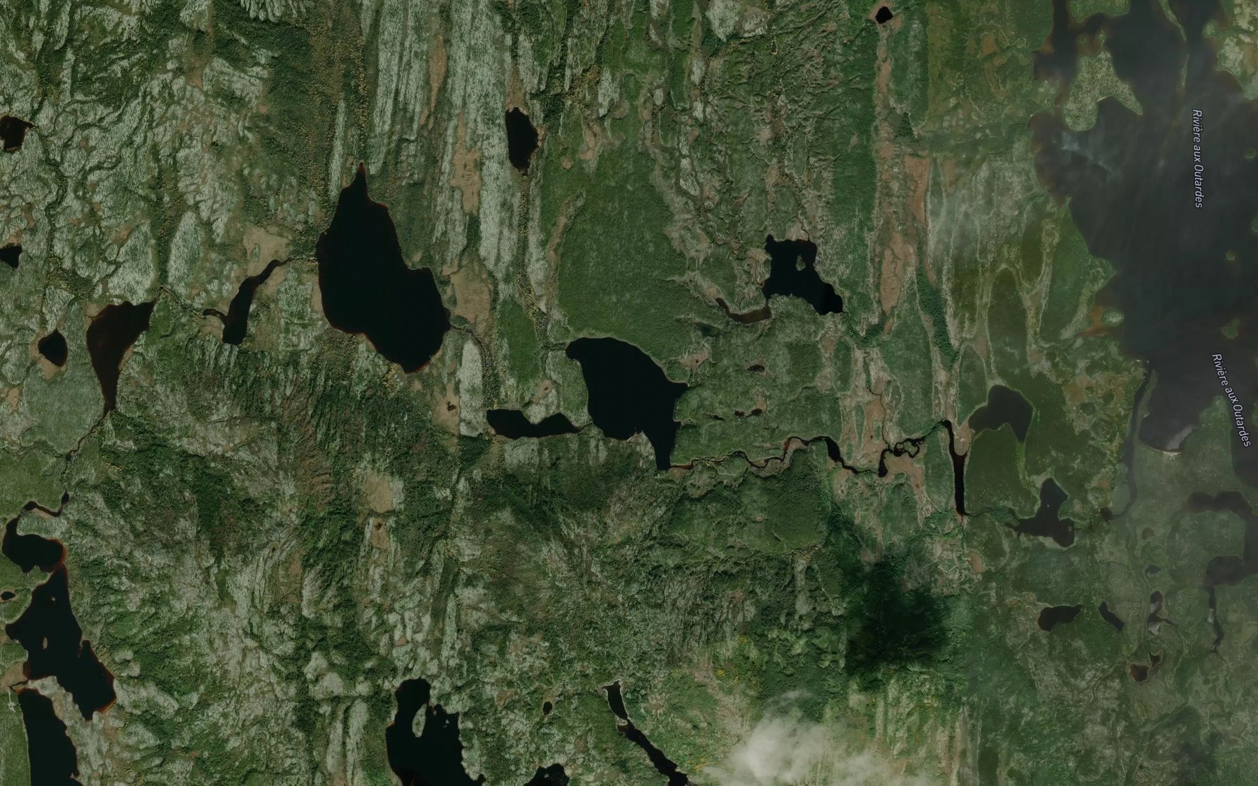 Satellite map of the Lac Tshishtukan