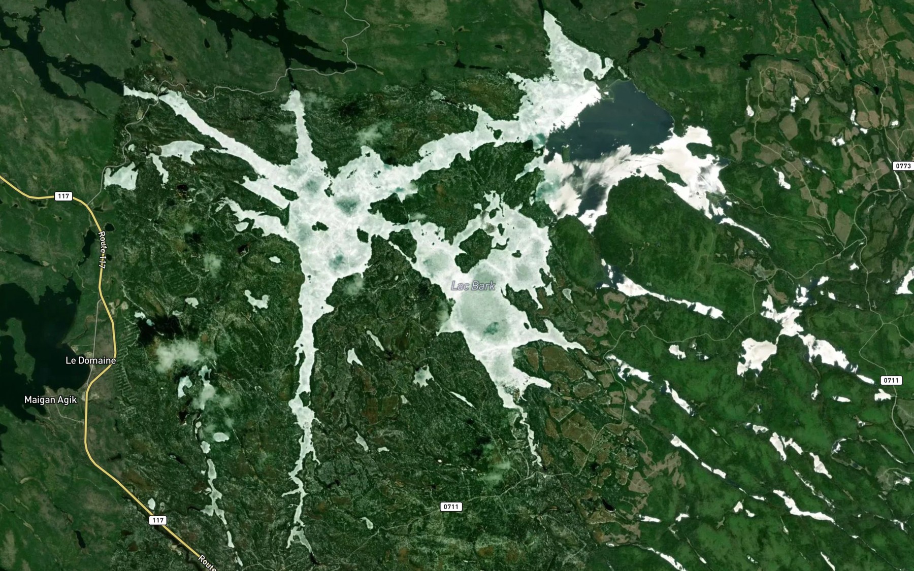 Satellite map of the Lac de l'Ecorce