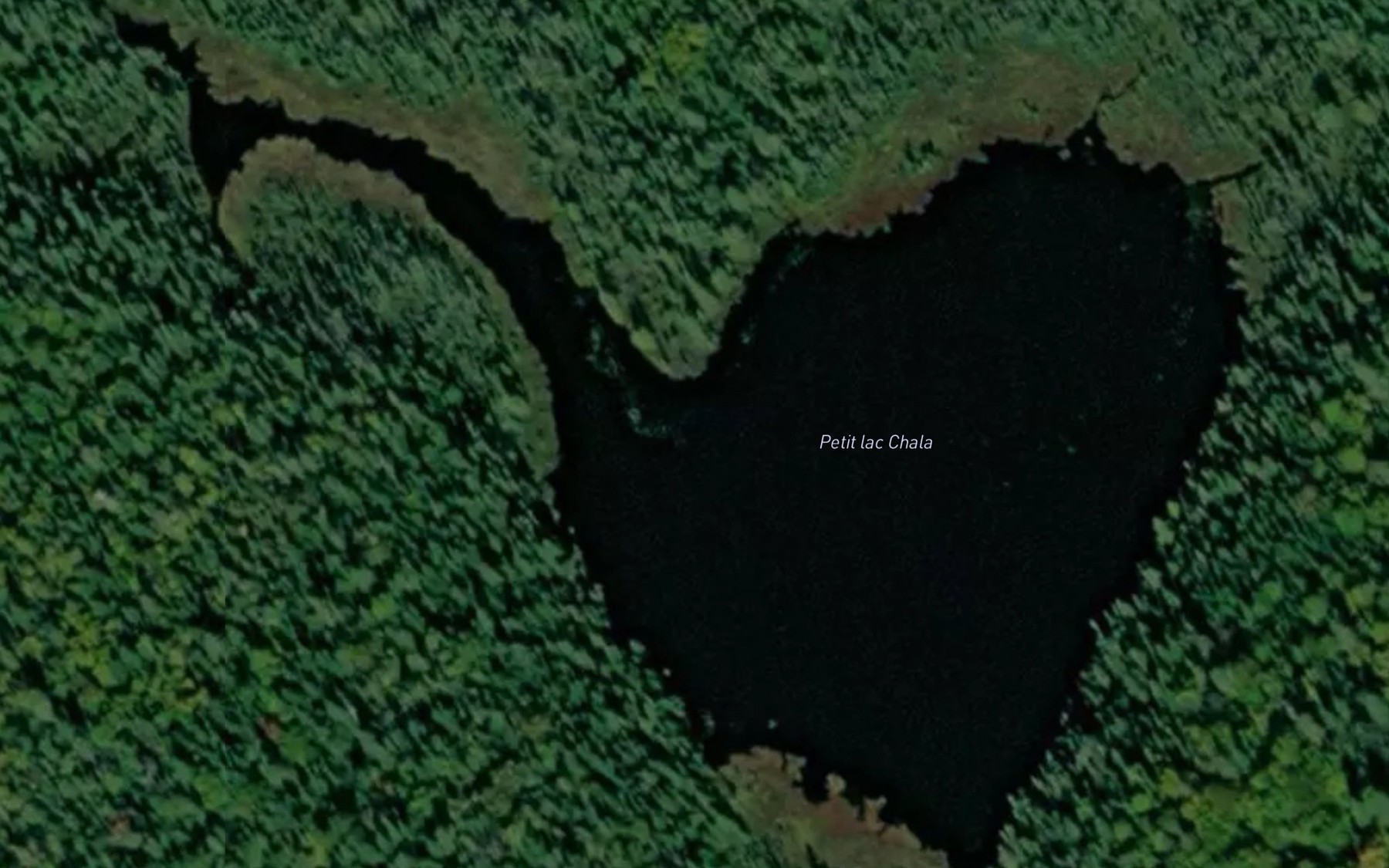 Satellite map of the Petit lac Chala