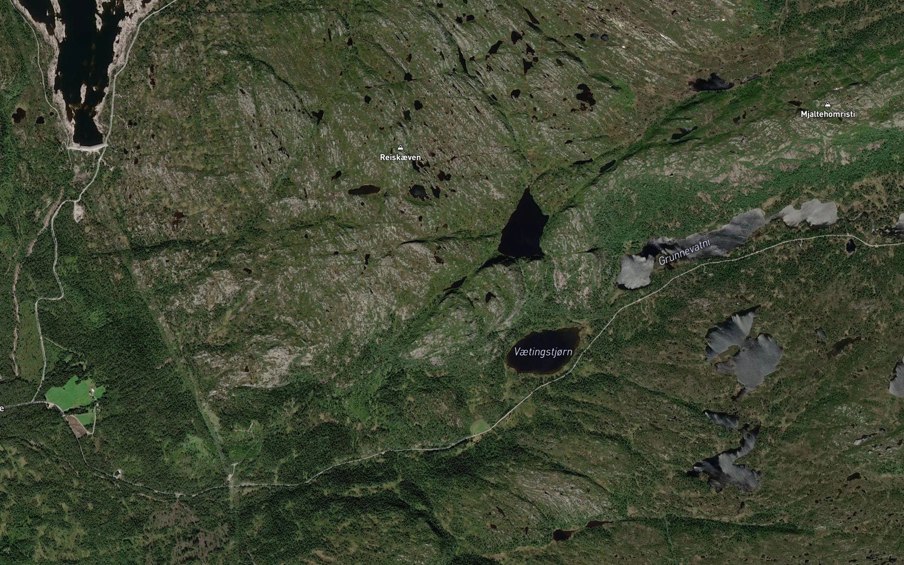 Satellite map of the Funnetjonn