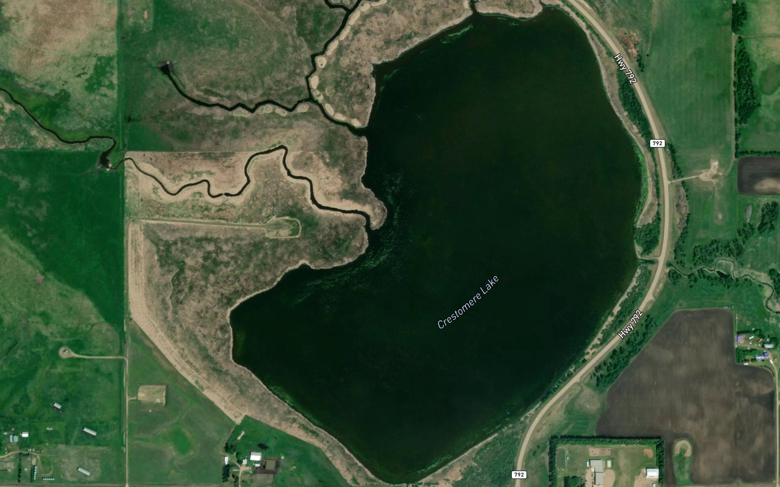 Crestomere Lake
