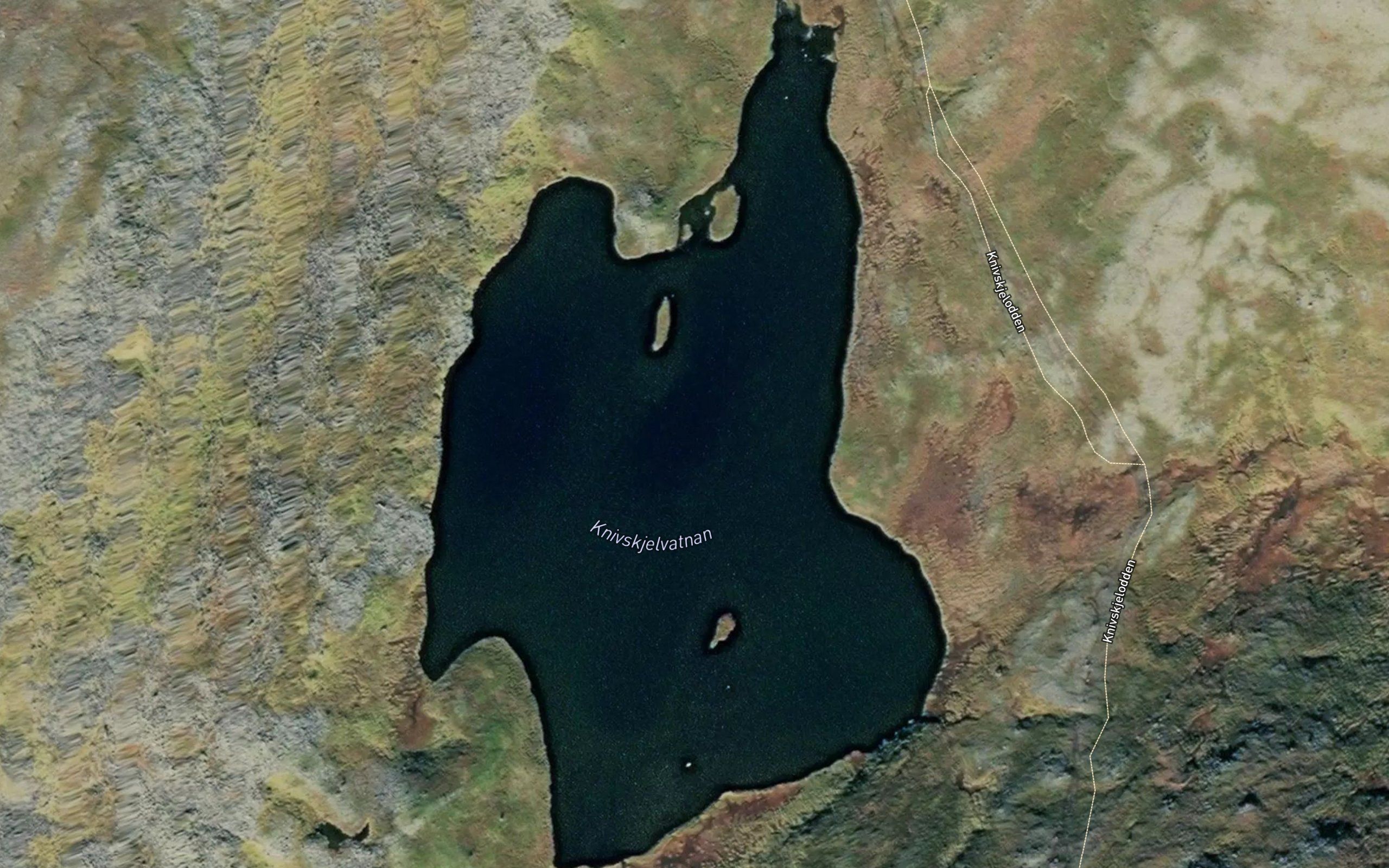 Knivskjelvatna