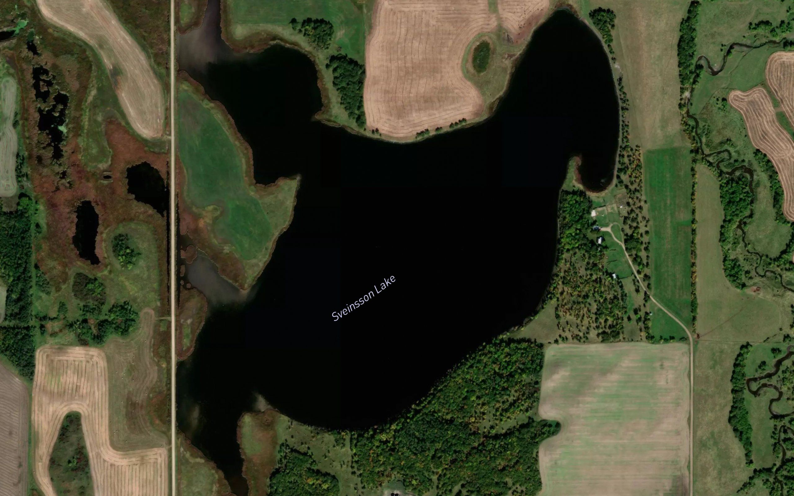 Sveinsson Lake