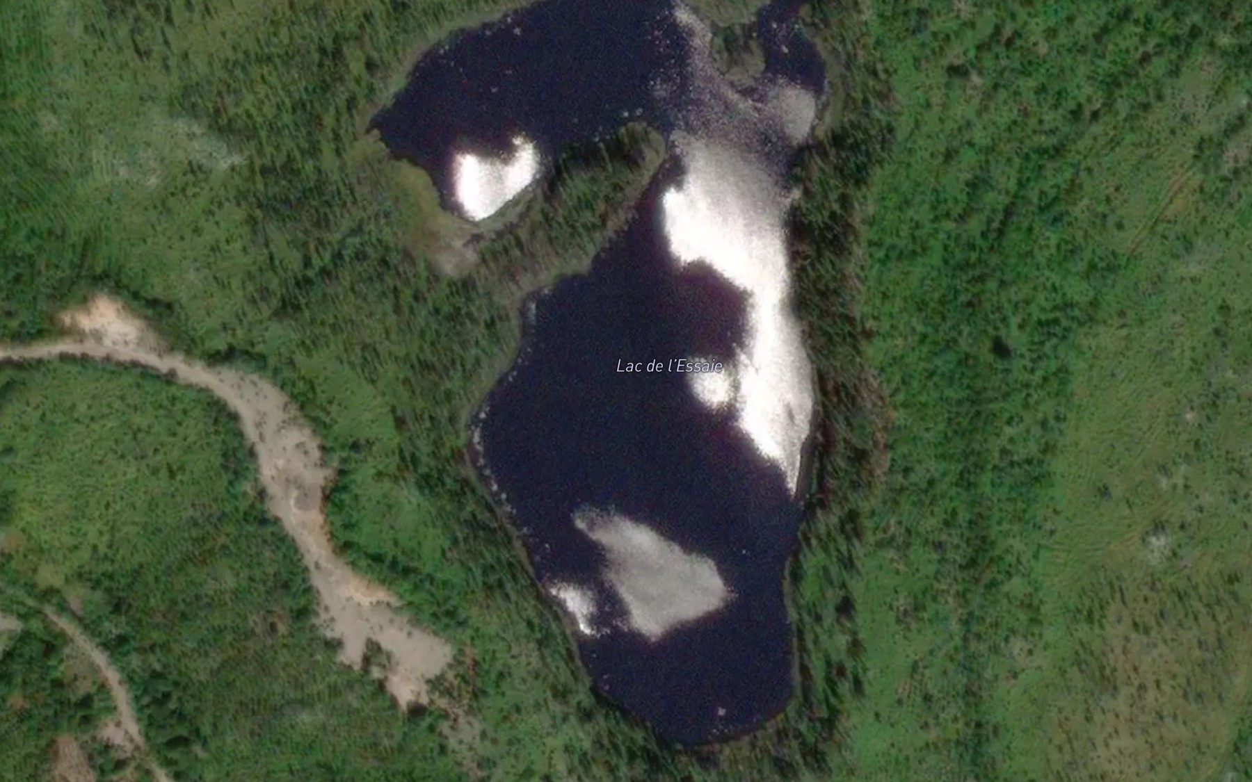 Satellite map of the Lac de l'Essaie