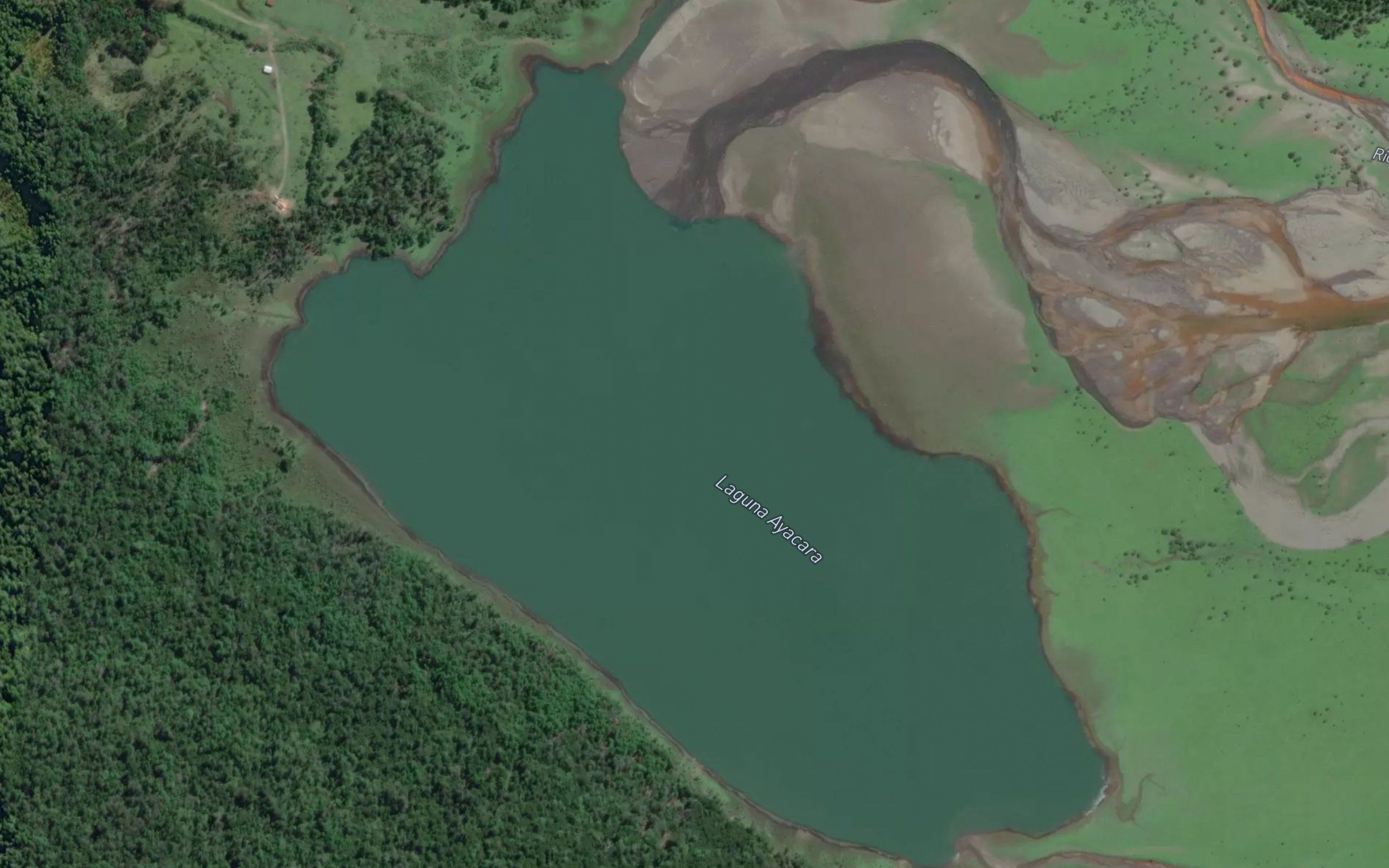 Laguna Huequi