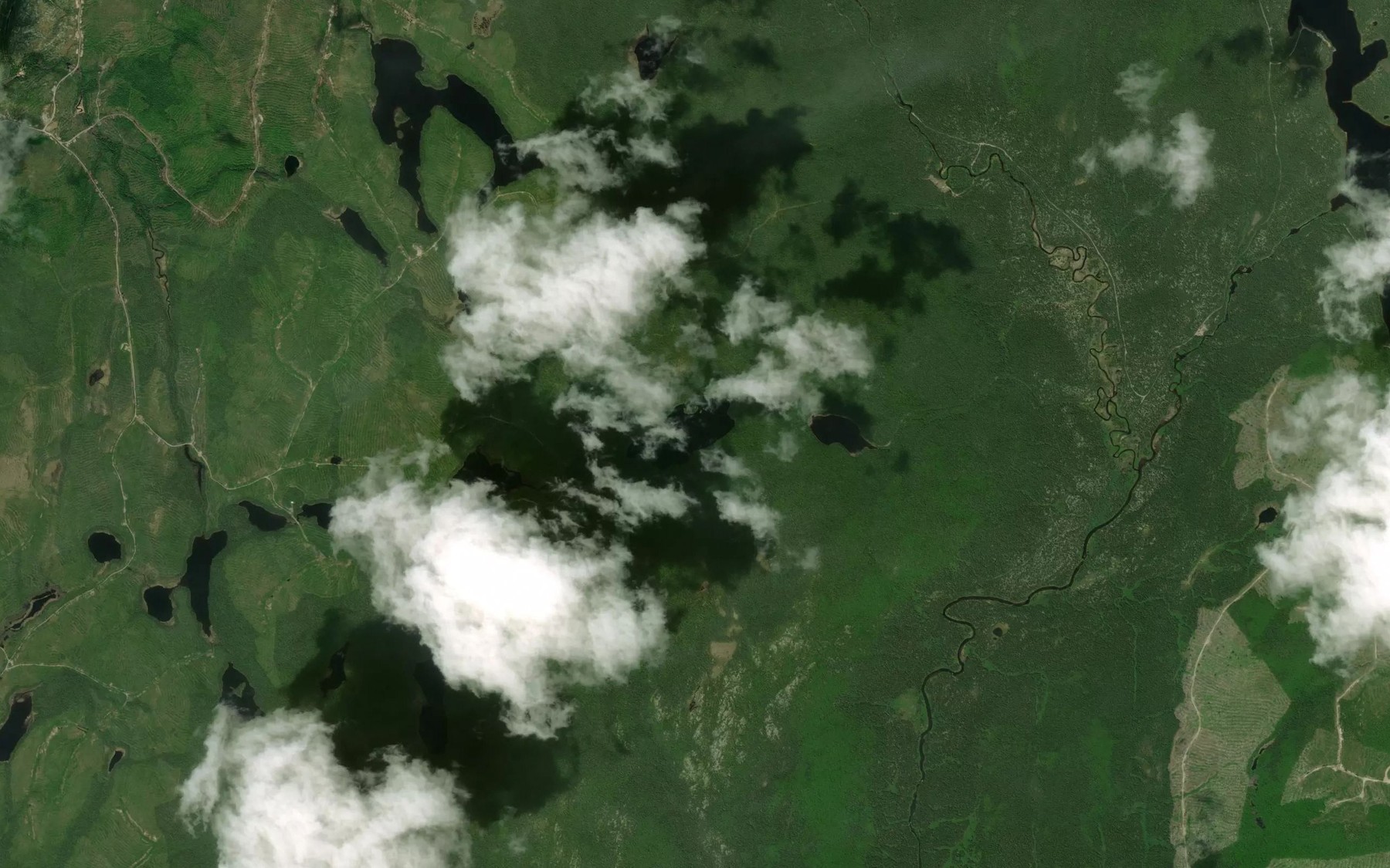Satellite map of the Lac des Trois Ilots