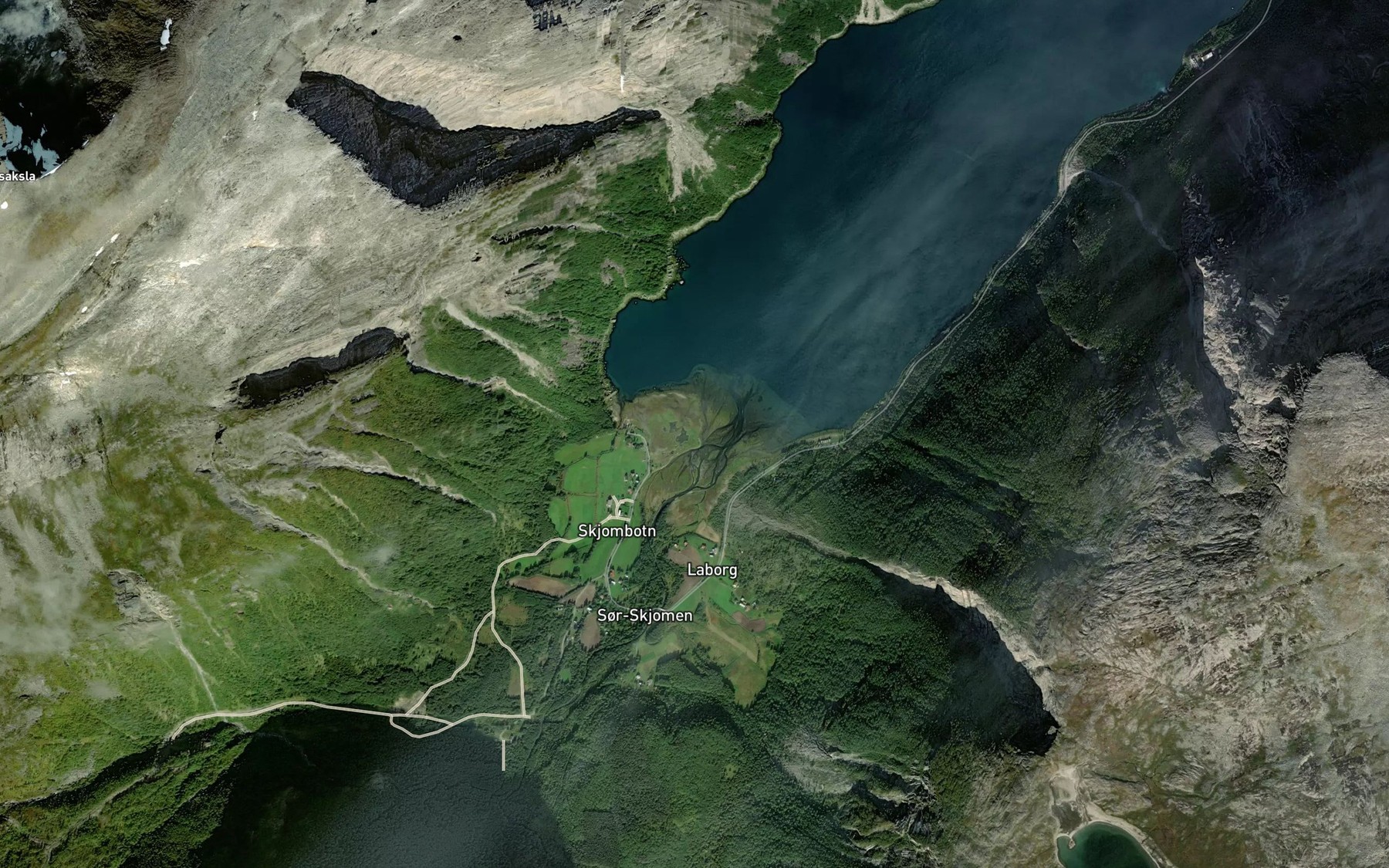 Satellite map of the Hallarvika