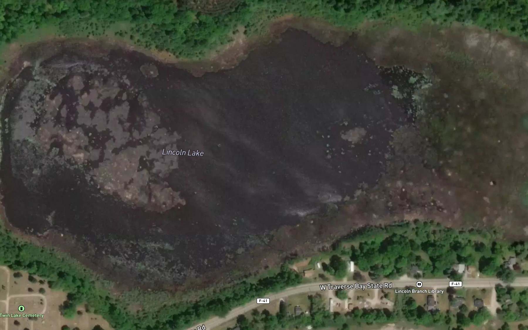 Satellite map of the Lincoln Lake