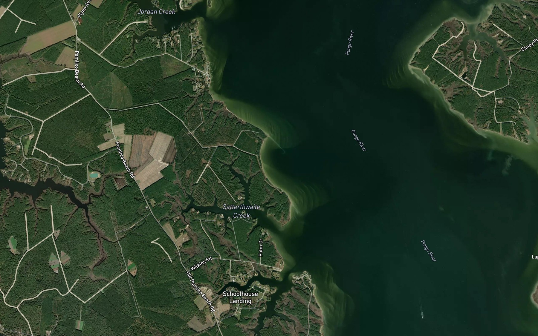 Satellite map of the Liniar Bay