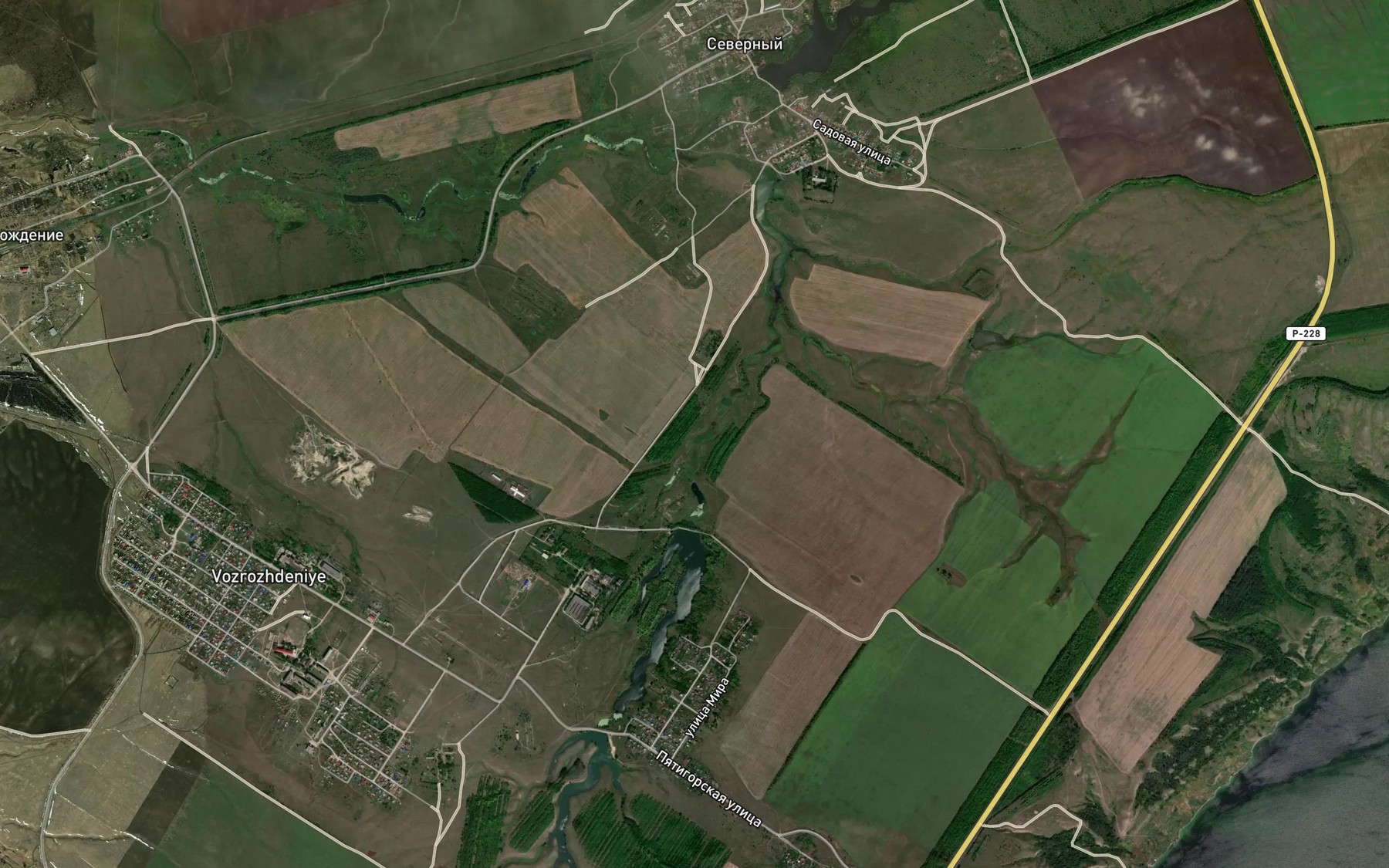 Satellite map of the Ovrag Poperechnyy