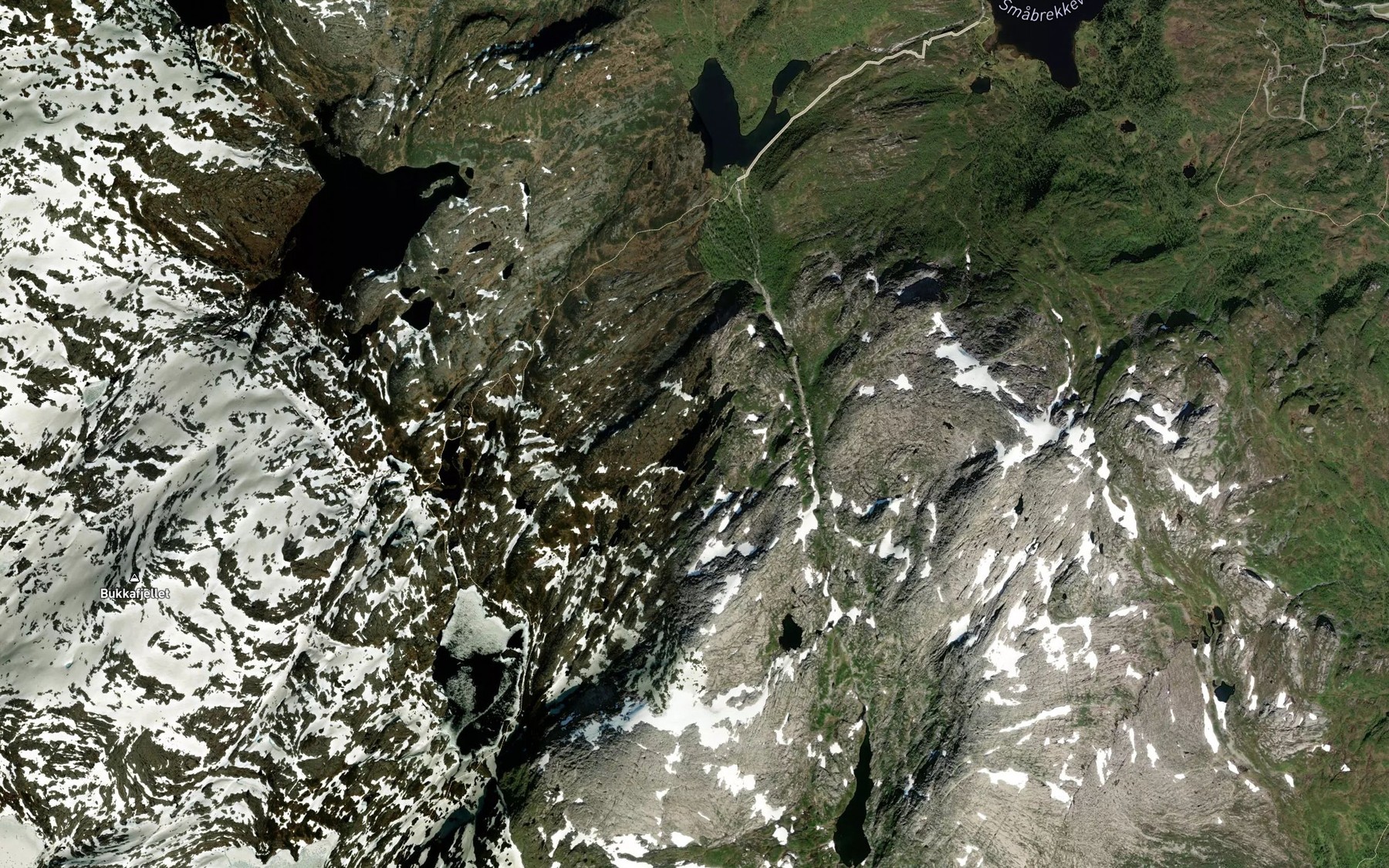 Satellite map of the Hjellatjorni