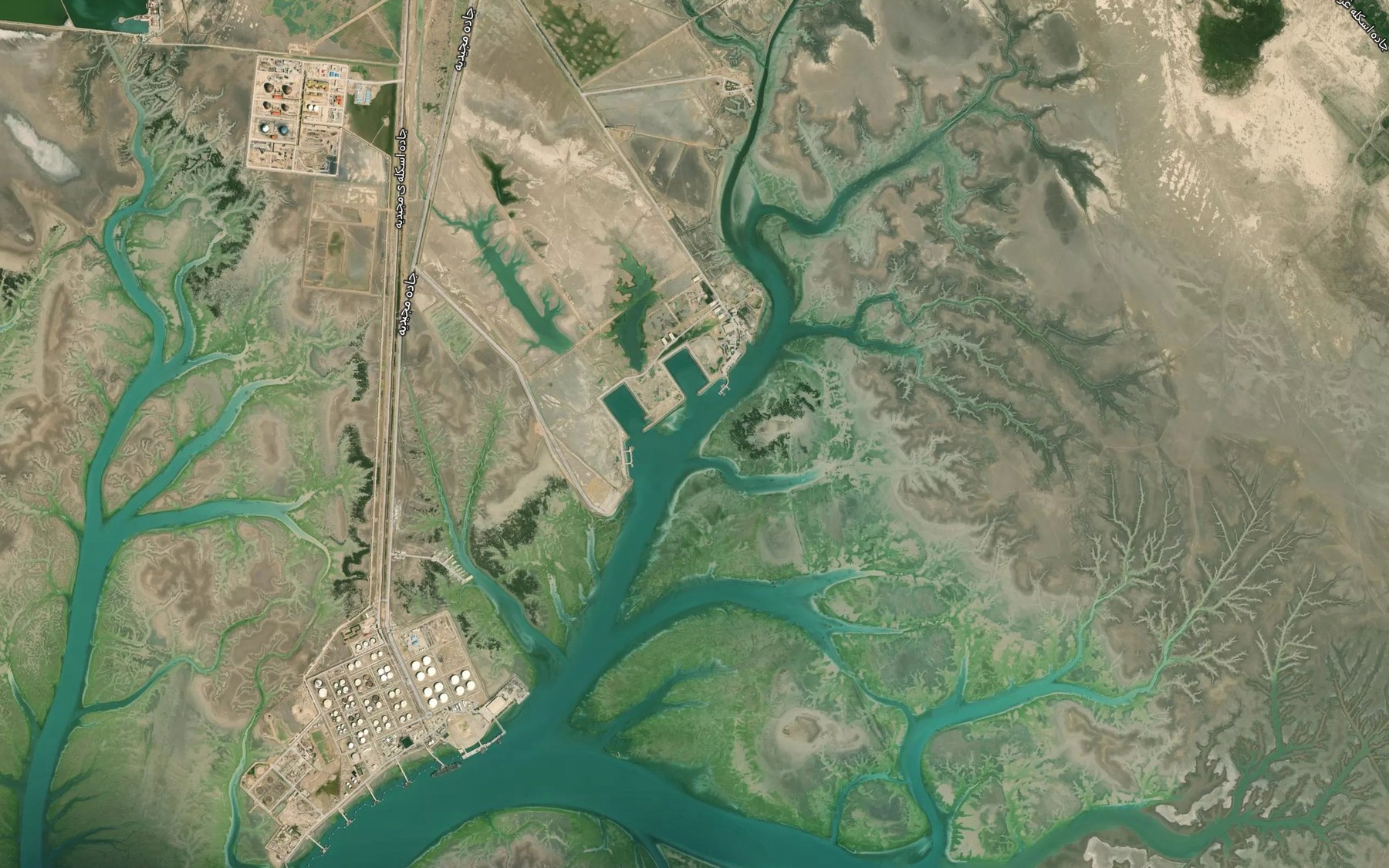 Satellite map of the Khowr-e Majidiyeh