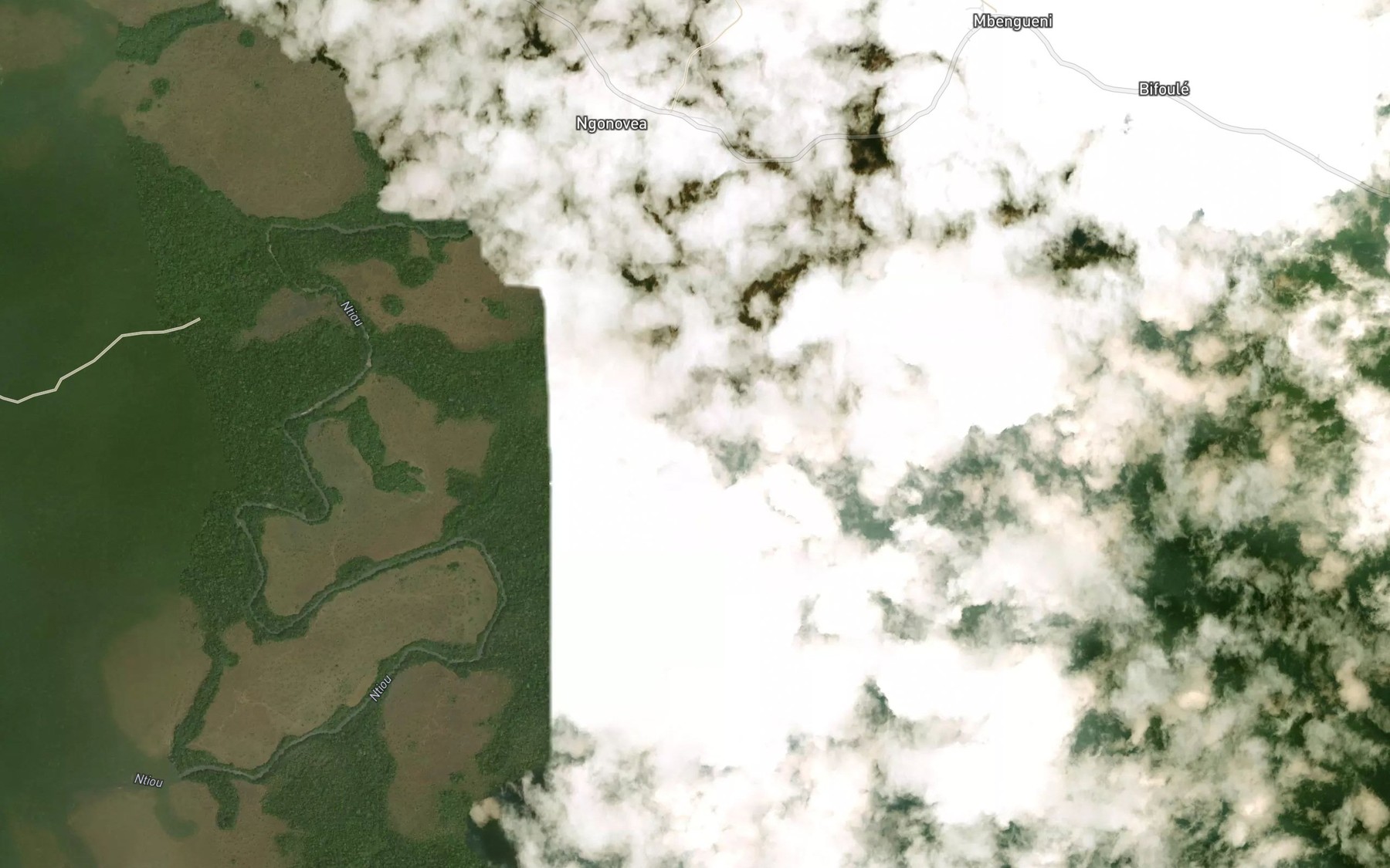Satellite map of the Ake