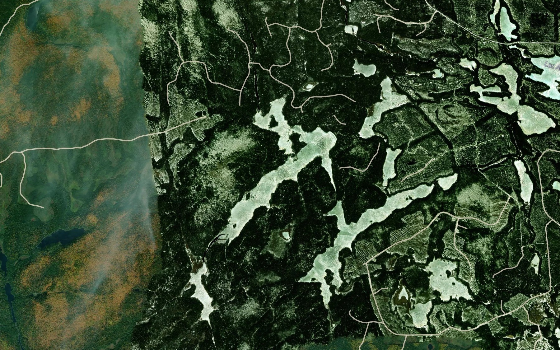 Satellite map of the Lac Landerneau