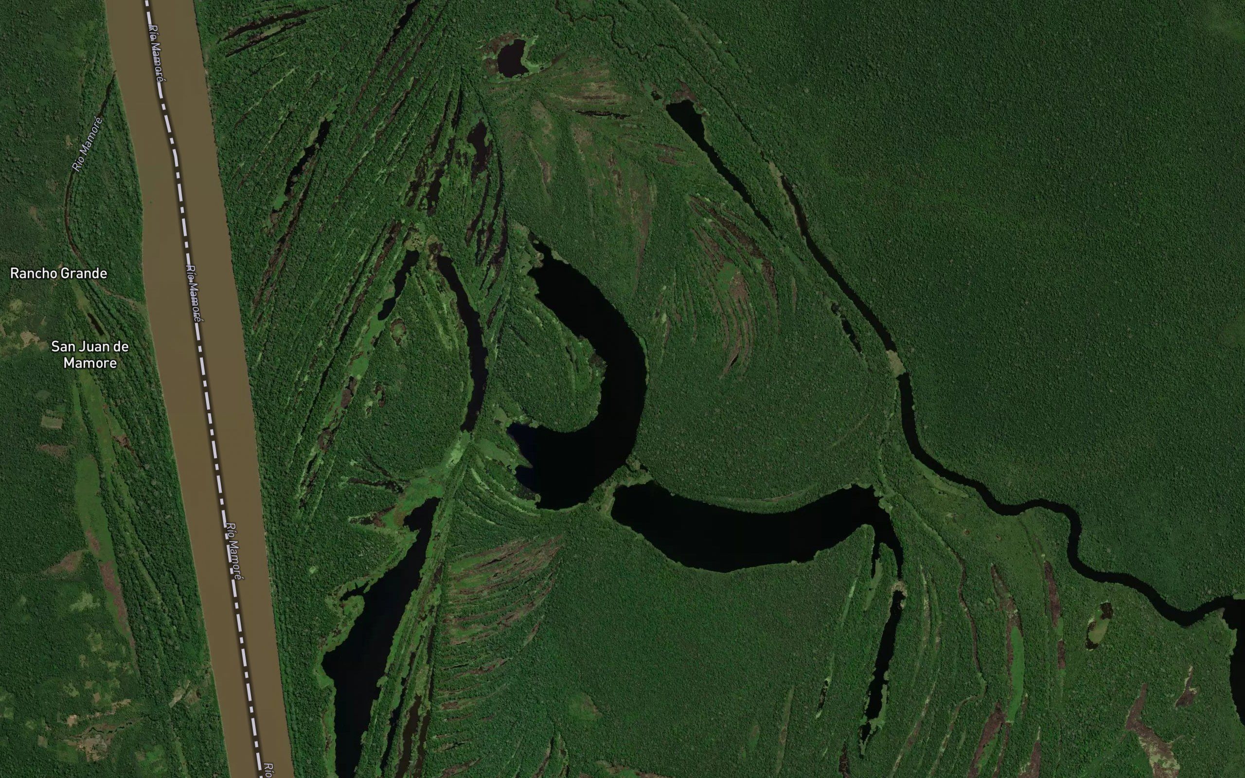 Lago Meia-Lua