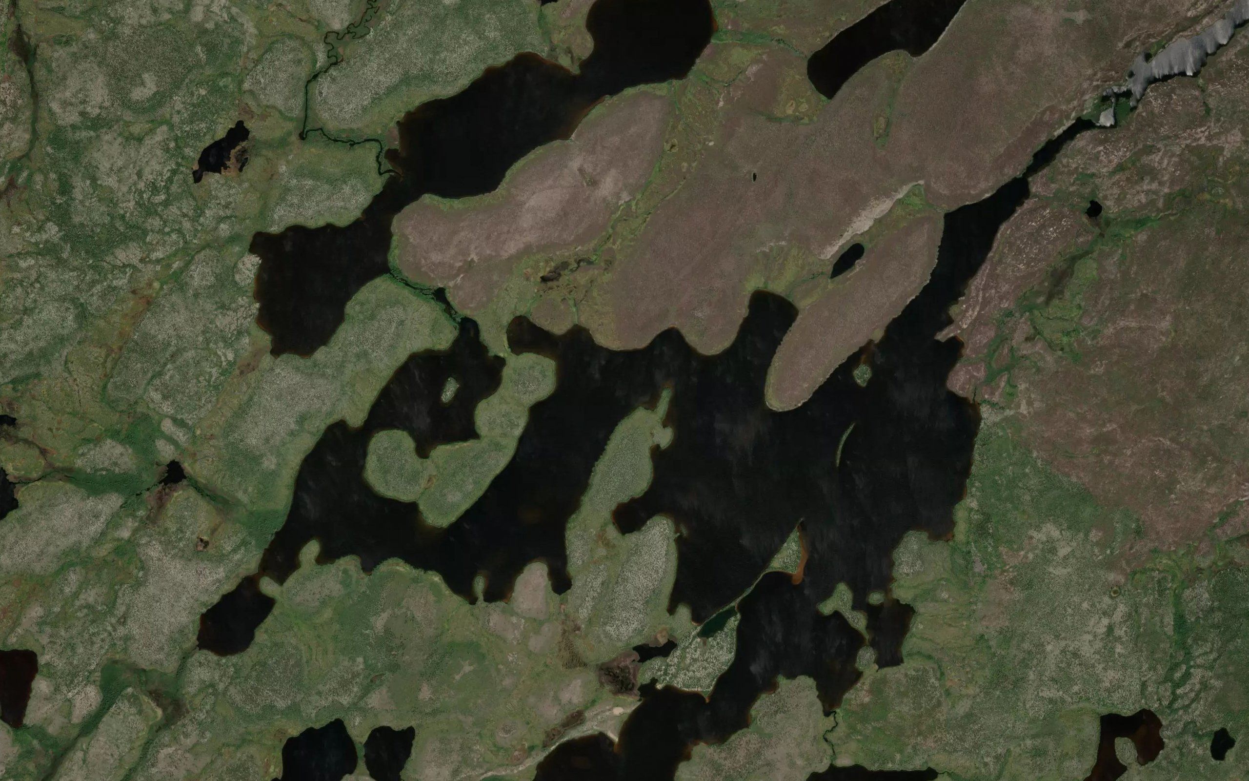 Eyinew Lake