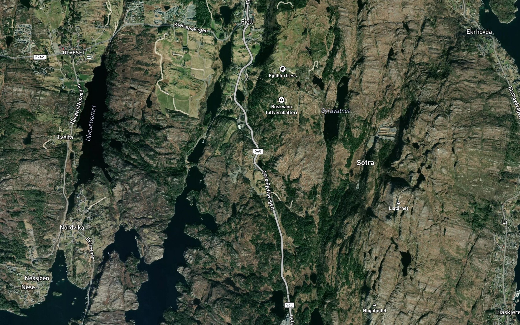 Satellite map of the Krossleittjorna
