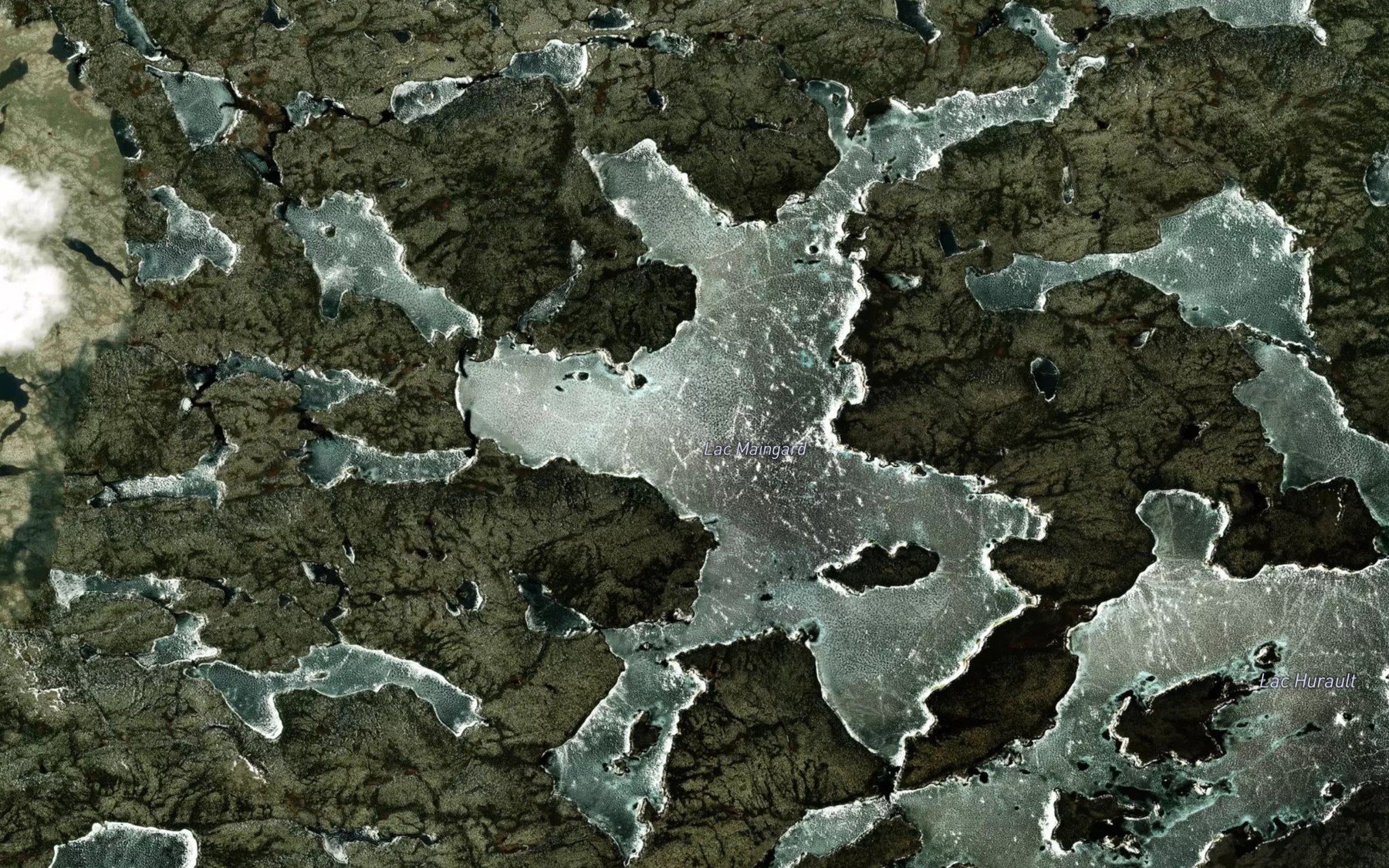 Satellite map of the Lac Maingard