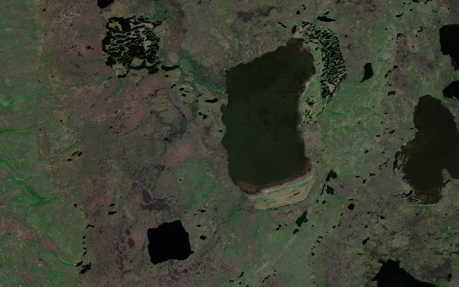 Satellite map of the Ozero Mayachnoye