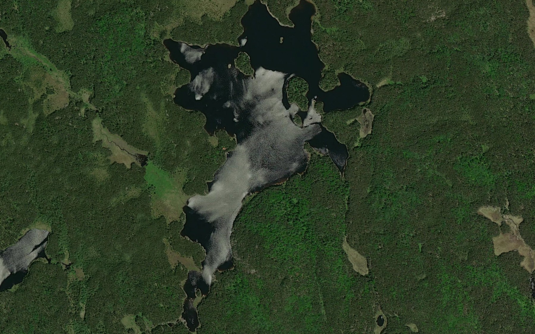 Satellite map of the Macsmith Lake