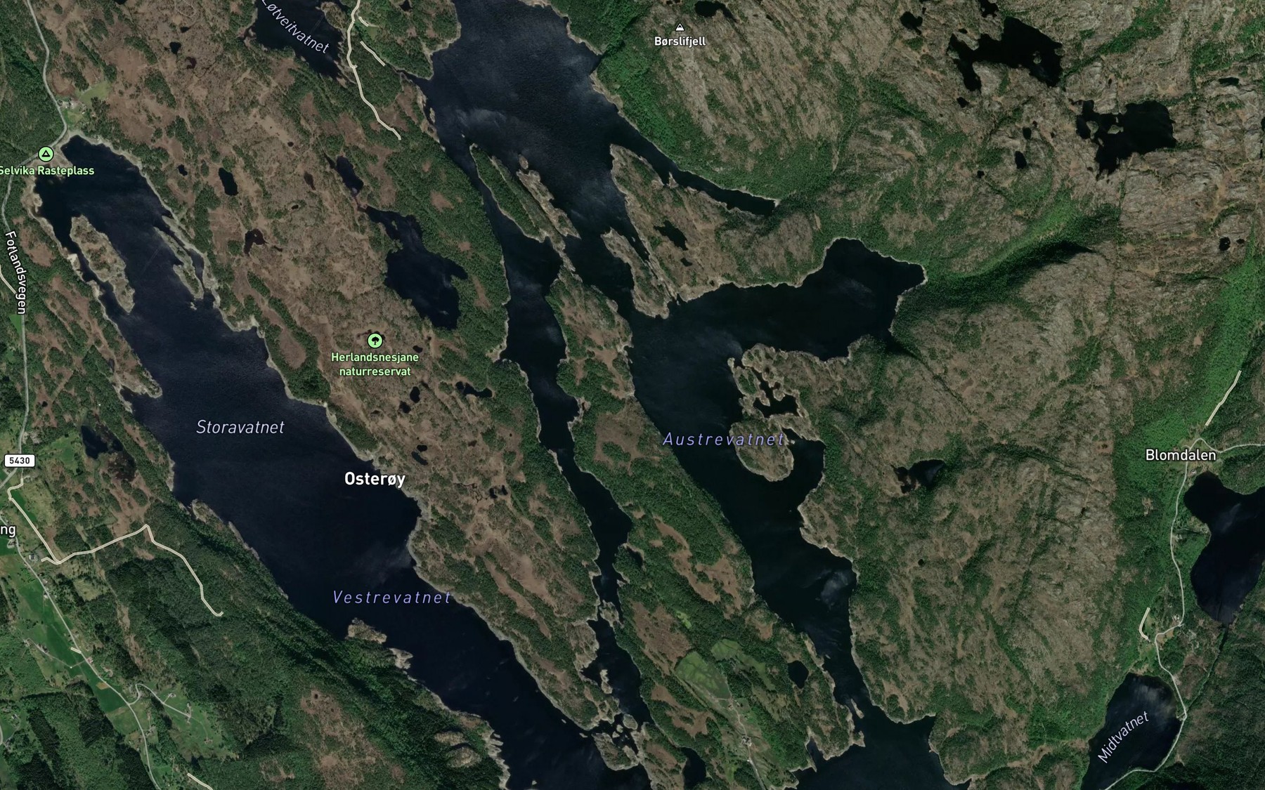 Satellite map of the Austervik