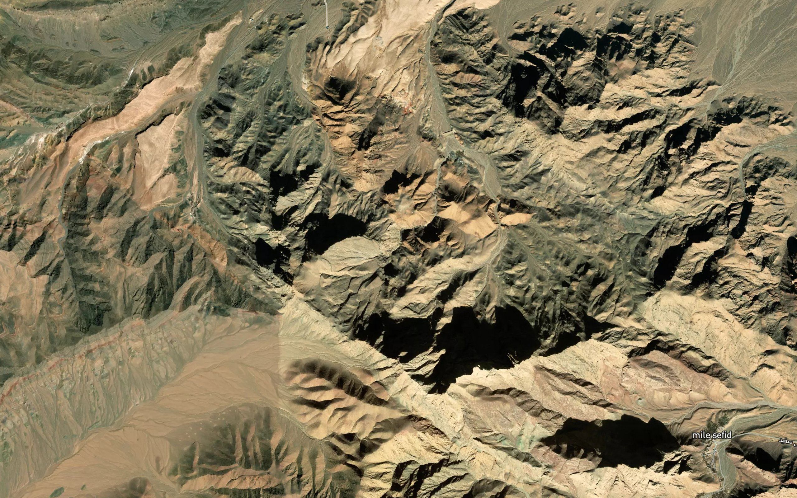 Cheshmeh-ye La-ye Tang