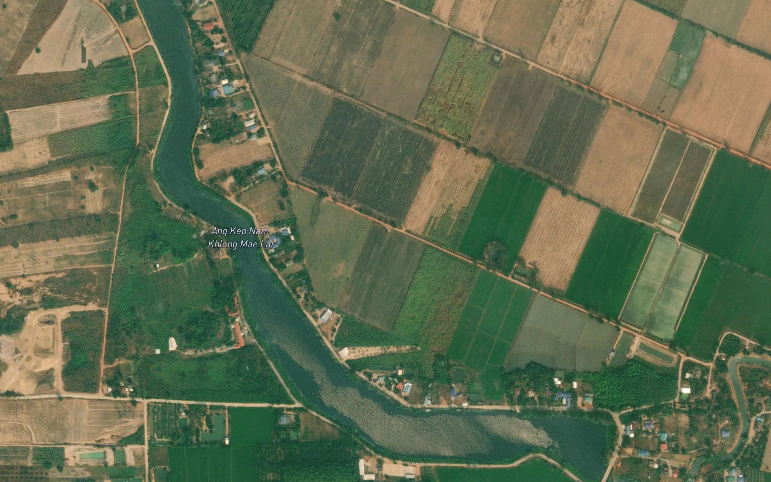 Ang Kep Nam Khlong Mae Lai