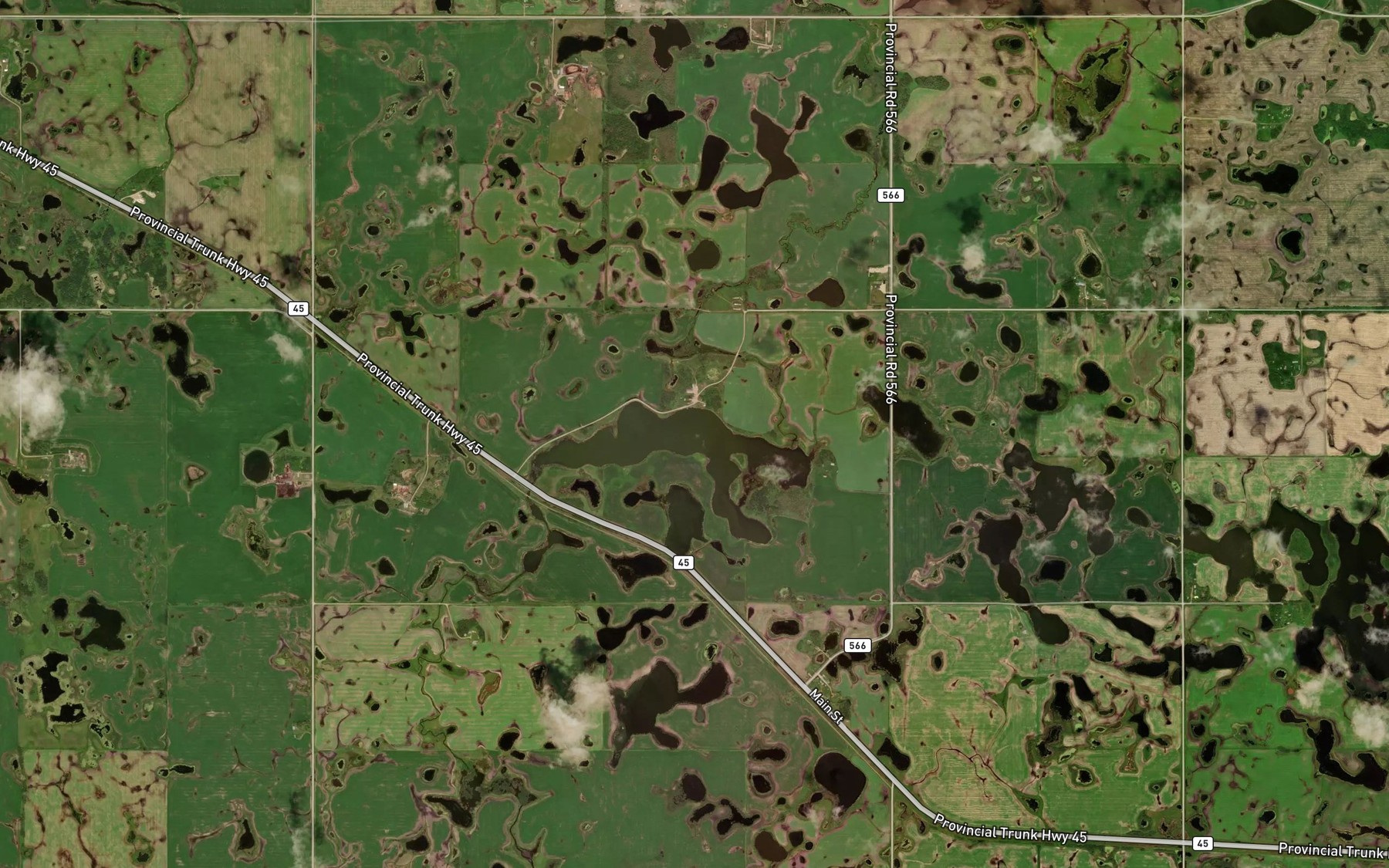 Satellite map of the Czwaluk Lake