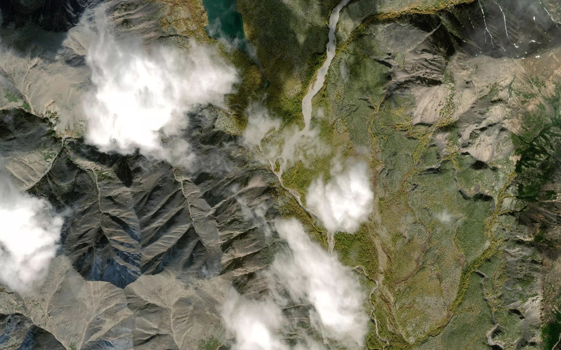 Satellite map of the Porfirovyy