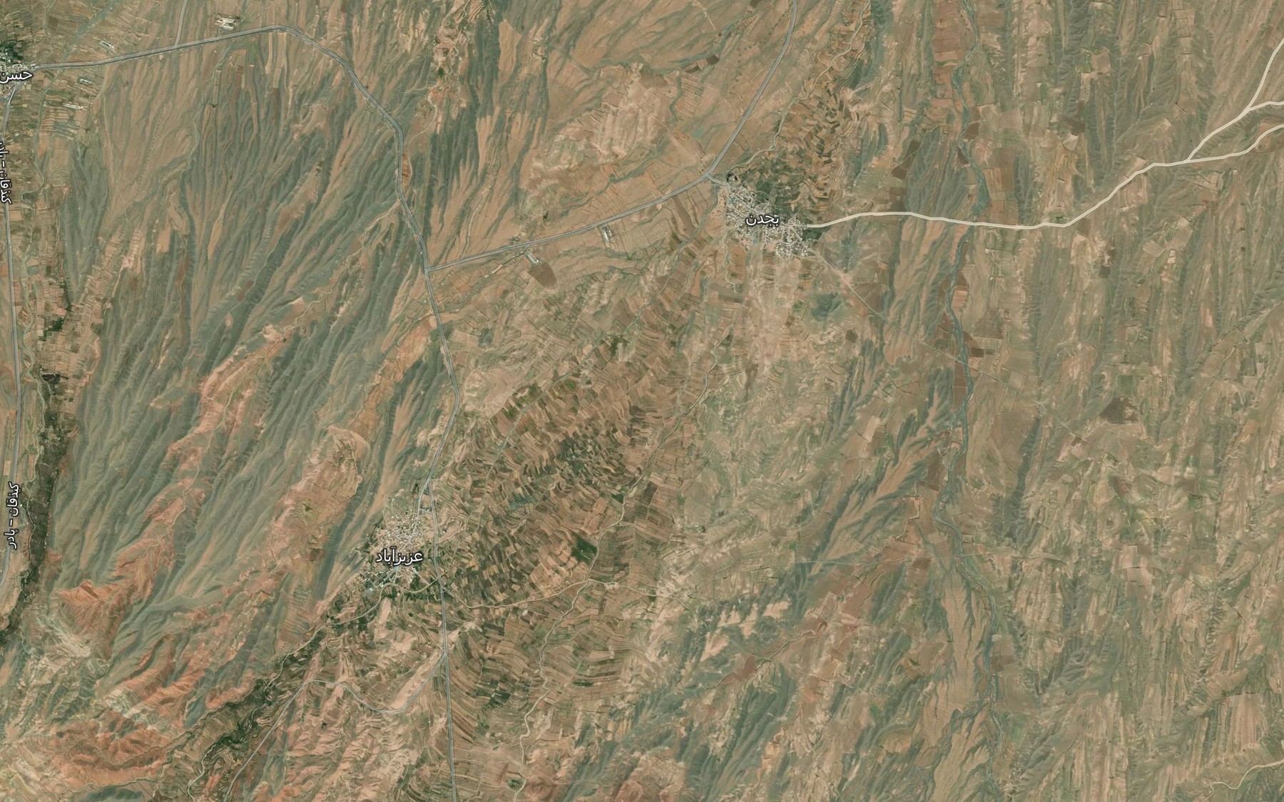 Satellite map of the Kal-e Anjomand