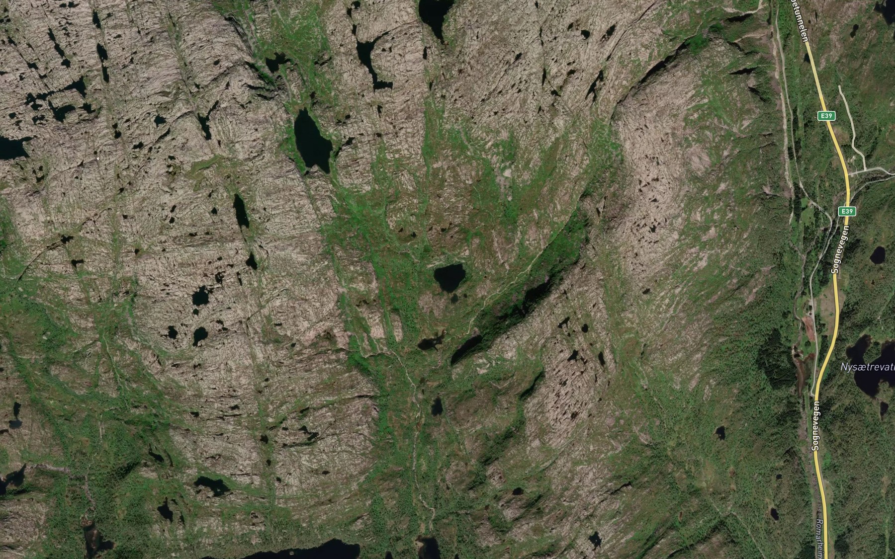 Satellite map of the Bergulvtjorni