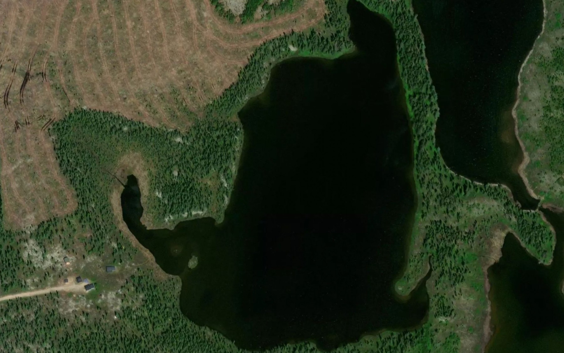 Satellite map of the Lac Kaamaasimekuskaasuko